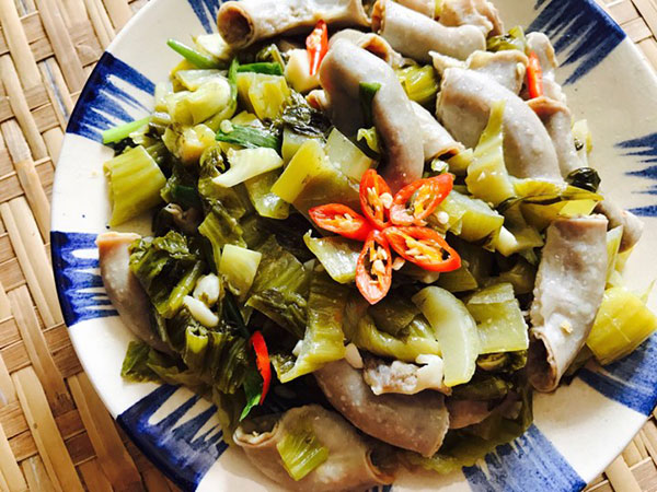Hướng dẫn cách làm lòng xào dưa cải chua ngon, không bị đắng
