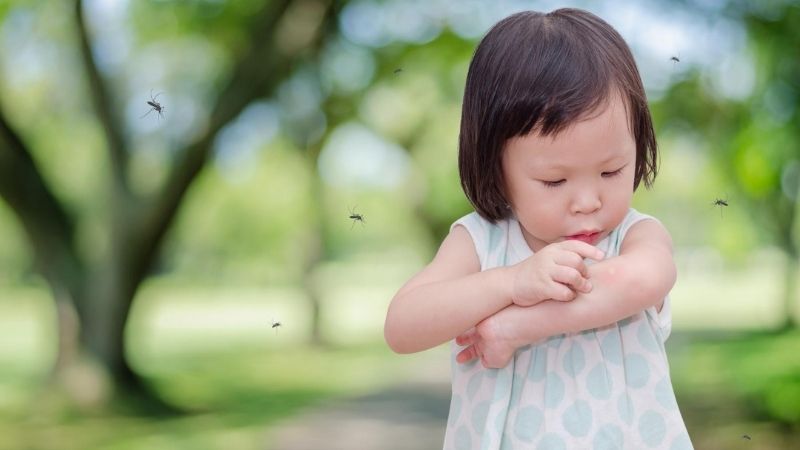 Khi trẻ bị dị ứng mẩn ngứa phải làm sao ?