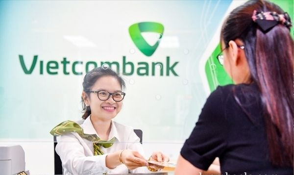 Tài liệu ôn thi ngân hàng 2022: Đề thi Vietcombank vị trí Giao dịch viên - có đáp án