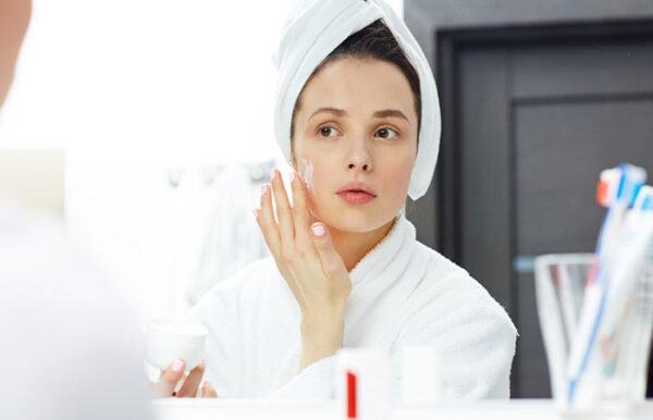 Những hoạt chất trị mụn bạn nên thử ít nhất một lần trong đời